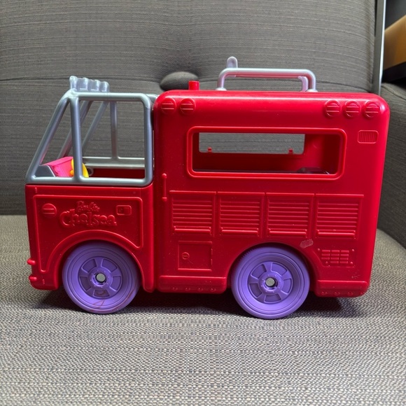 Barbie Chelsea Fire Truck Playset Vehicle - Picture 5 of 5